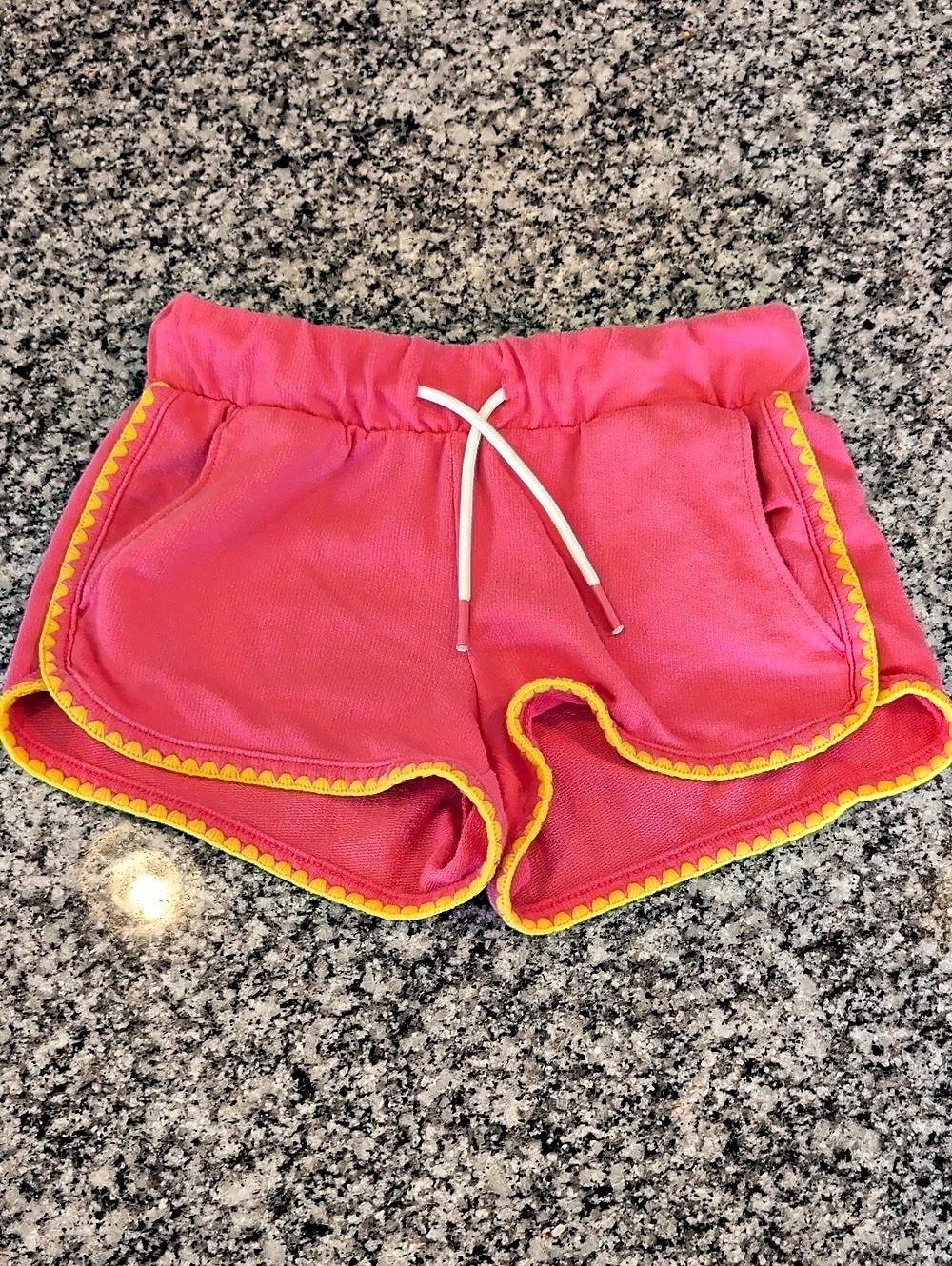 Old Navy Girls Pink & Yellow Shorts Size Small (6-7) Like New